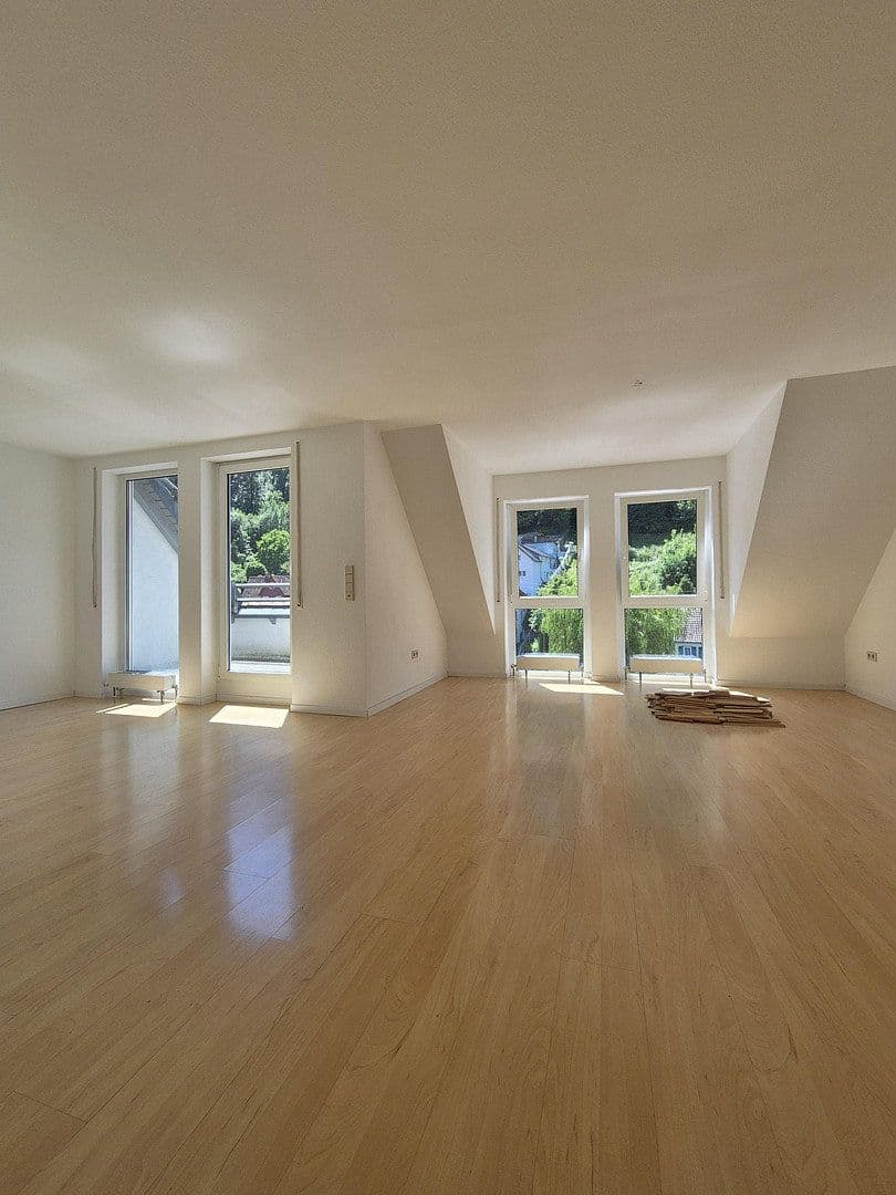 Pronájem bytu 3+1 70 m², Mühlstraße22, Neuenbürg, Bádensko-Württembersko Pronájem bytu 3+1 70 m², Mühlstraße22, Neuenbürg, Bádensko-Württembersko