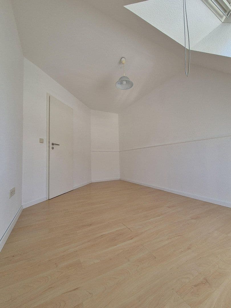 Pronájem bytu 3+1 70 m², Mühlstraße22, Neuenbürg, Bádensko-Württembersko Pronájem bytu 3+1 70 m², Mühlstraße22, Neuenbürg, Bádensko-Württembersko