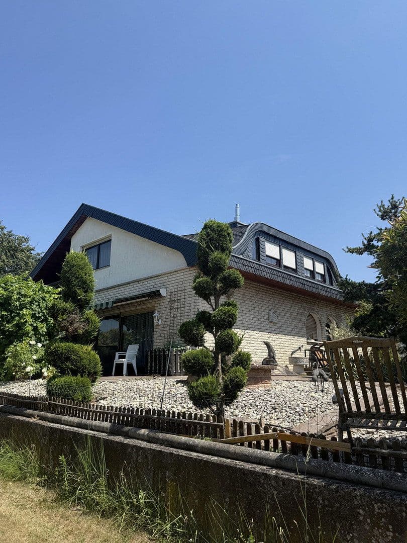 Prodej domu 269 m², pozemek 599 m², Weiterstadt, Hessen Prodej domu 269 m², pozemek 599 m², Weiterstadt, Hessen