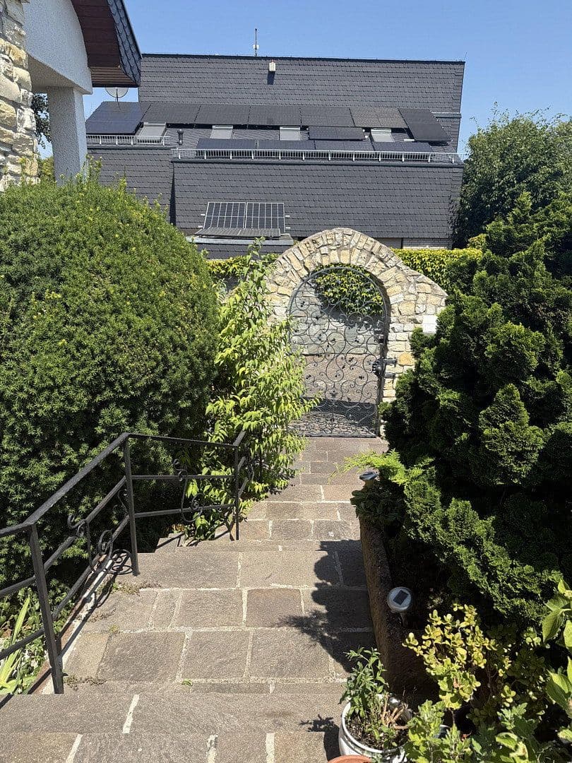 Prodej domu 269 m², pozemek 599 m², Weiterstadt, Hessen Prodej domu 269 m², pozemek 599 m², Weiterstadt, Hessen