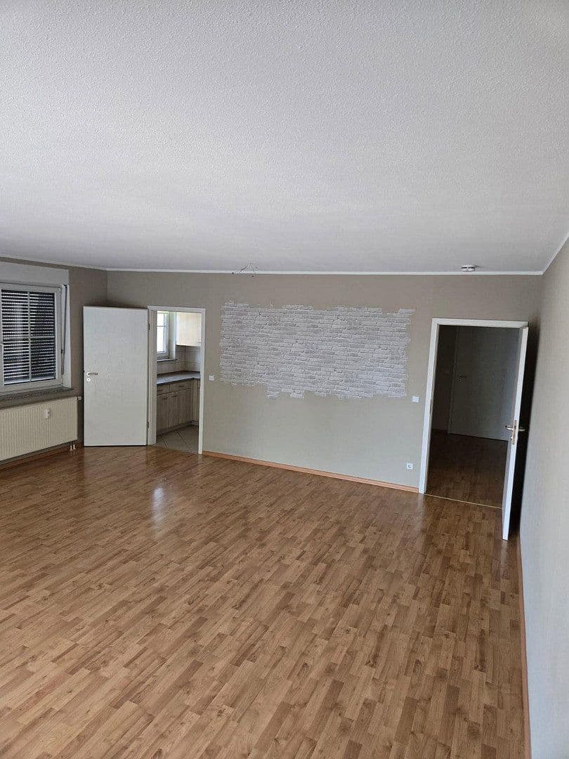 Pronájem bytu 3+1 85 m², Beelitzer Straße 39, Schwielowsee, Braniborsko Pronájem bytu 3+1 85 m², Beelitzer Straße 39, Schwielowsee, Braniborsko