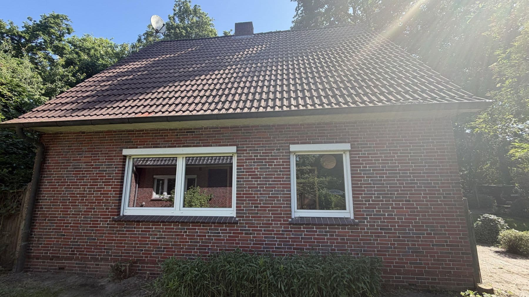 Prodej domu 94 m², pozemek 1.100 m², Roffhausener Landstraße 11c, Schortens, Dolní Sasko Prodej domu 94 m², pozemek 1.100 m², Roffhausener Landstraße 11c, Schortens, Dolní Sasko