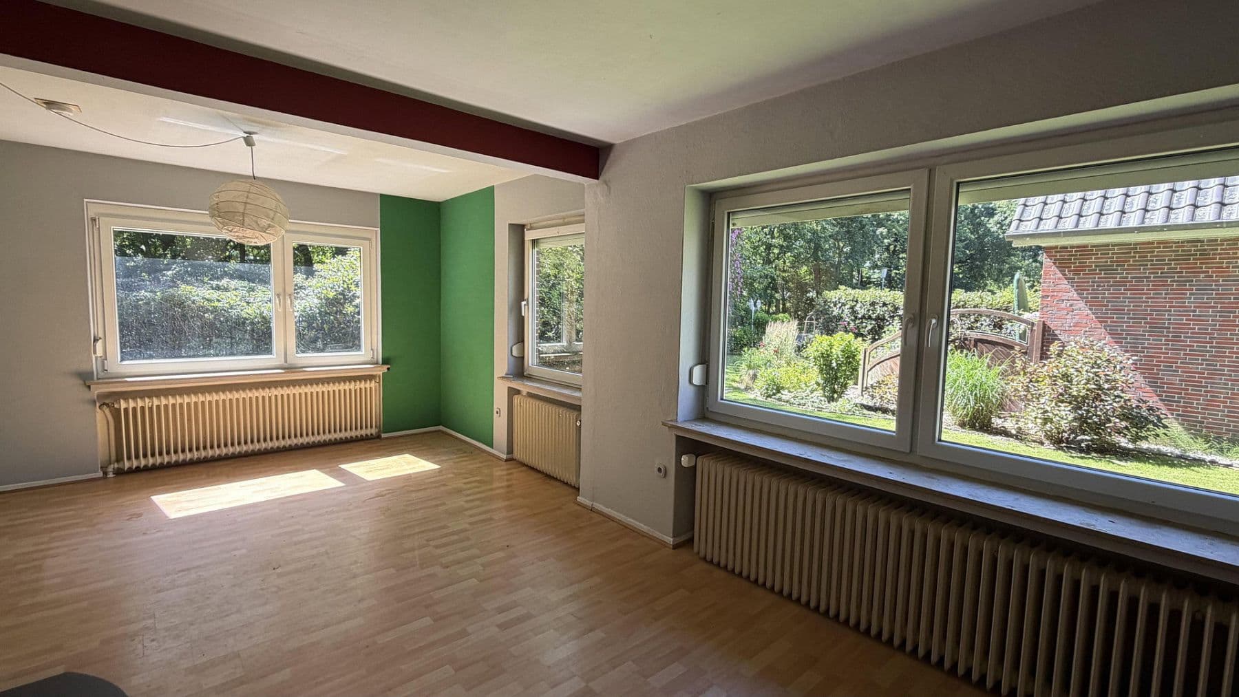 Prodej domu 94 m², pozemek 1.100 m², Roffhausener Landstraße 11c, Schortens, Dolní Sasko Prodej domu 94 m², pozemek 1.100 m², Roffhausener Landstraße 11c, Schortens, Dolní Sasko
