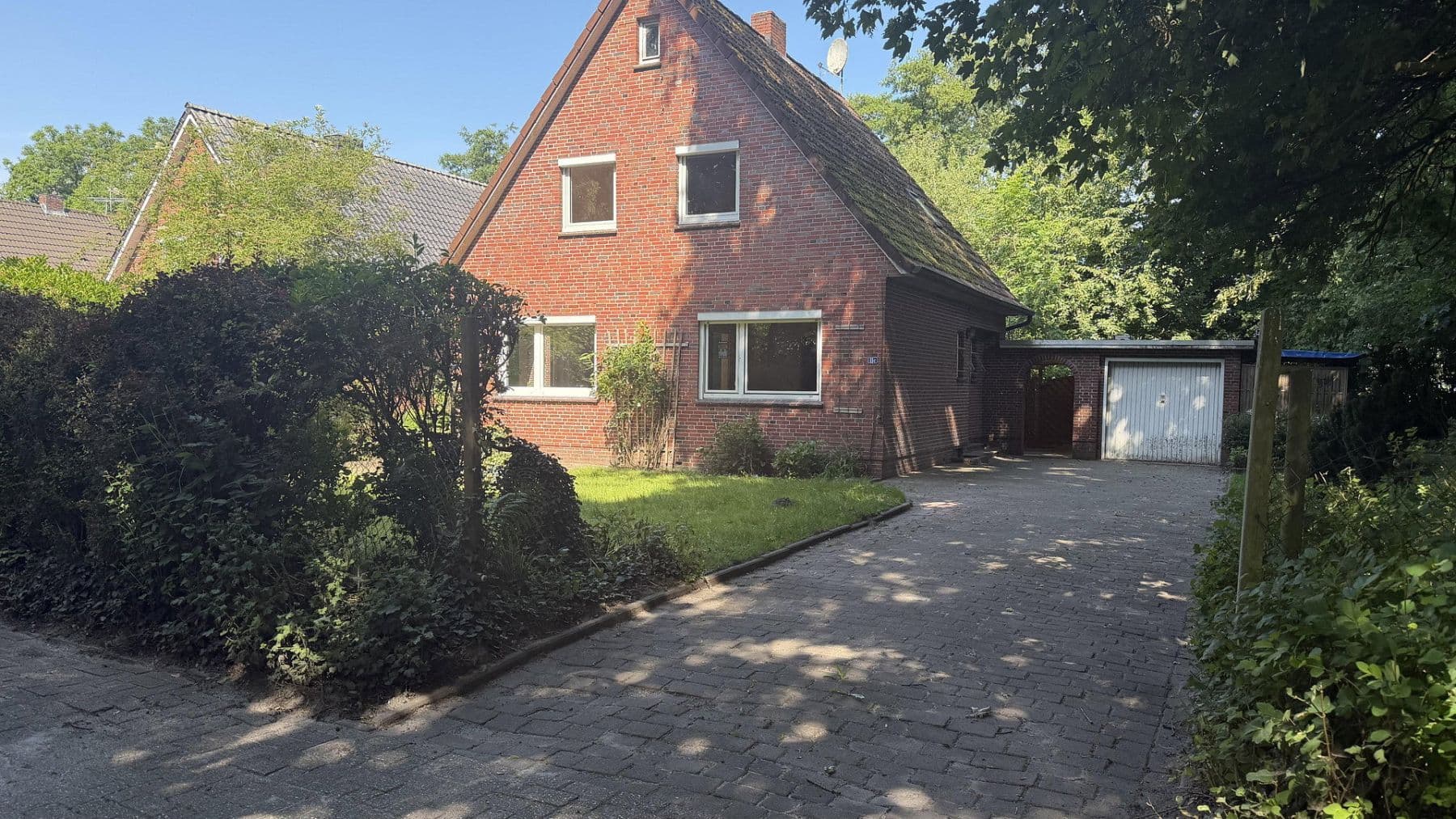 Prodej domu 94 m², pozemek 1.100 m², Roffhausener Landstraße 11c, Schortens, Dolní Sasko Prodej domu 94 m², pozemek 1.100 m², Roffhausener Landstraße 11c, Schortens, Dolní Sasko