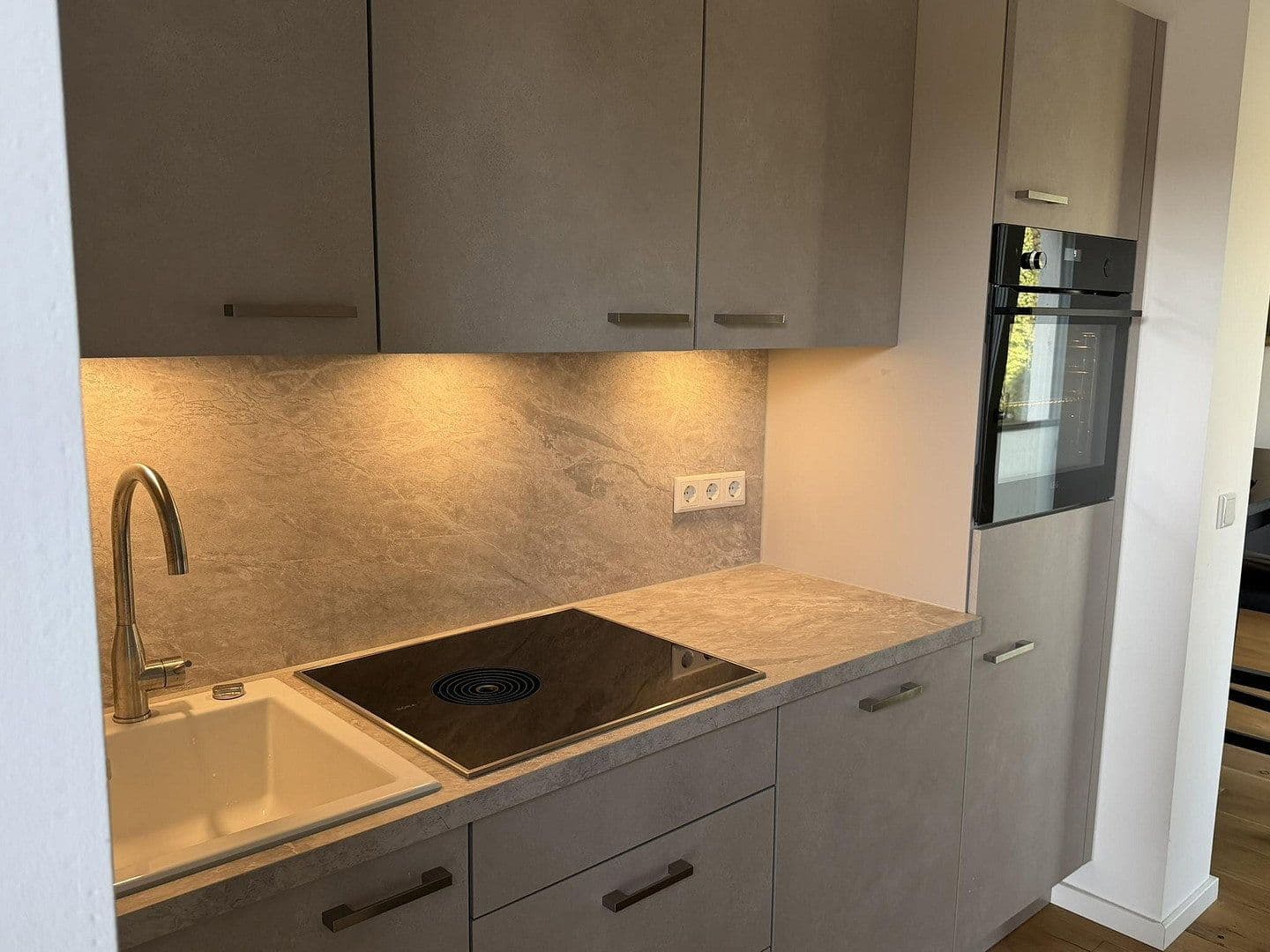 Prodej bytu 2+1 55 m², Am Quirinusbrunnen 10, Bonn, Severní Porýní-Vestfálsko Prodej bytu 2+1 55 m², Am Quirinusbrunnen 10, Bonn, Severní Porýní-Vestfálsko