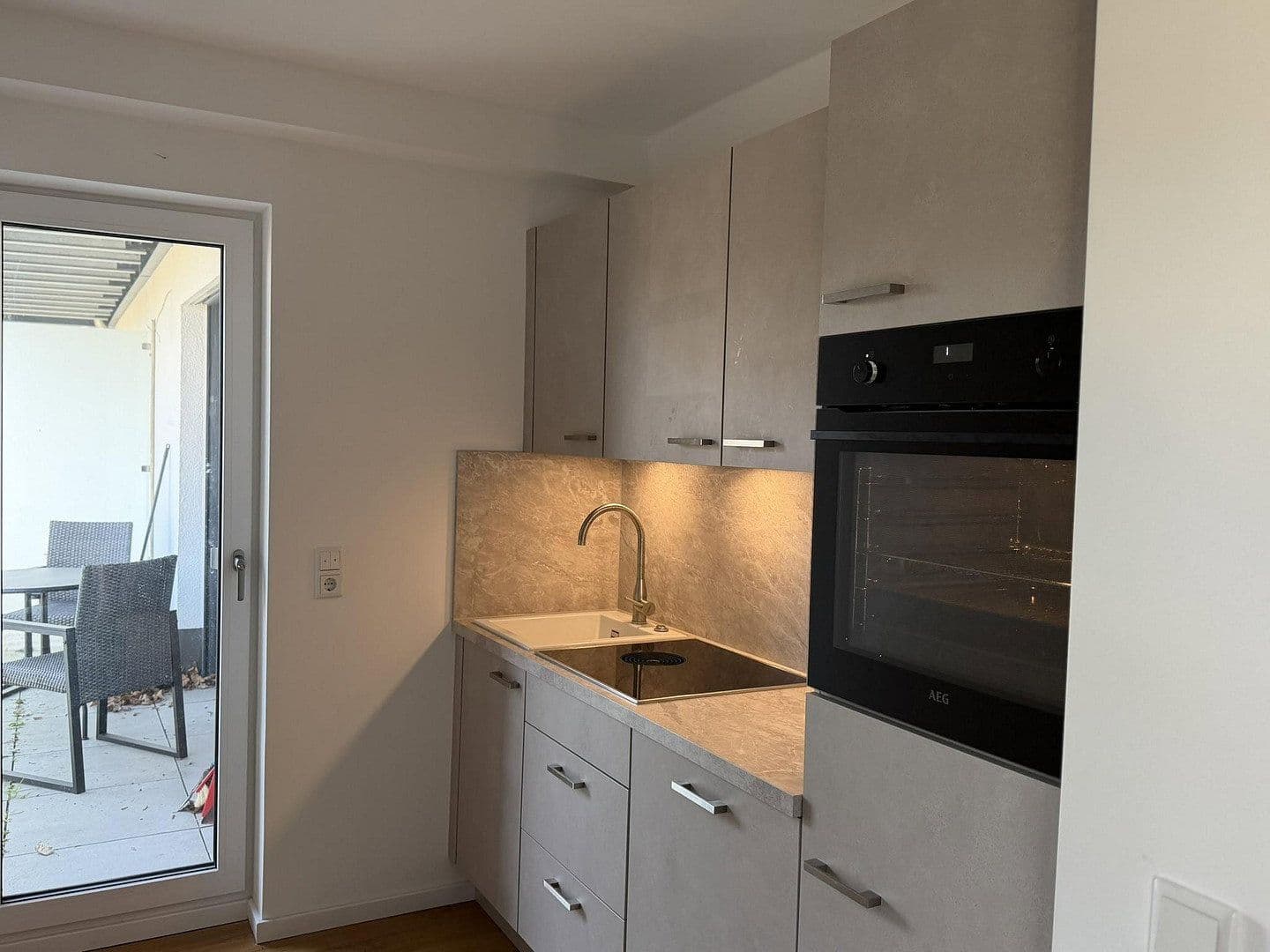 Prodej bytu 2+1 55 m², Am Quirinusbrunnen 10, Bonn, Severní Porýní-Vestfálsko Prodej bytu 2+1 55 m², Am Quirinusbrunnen 10, Bonn, Severní Porýní-Vestfálsko