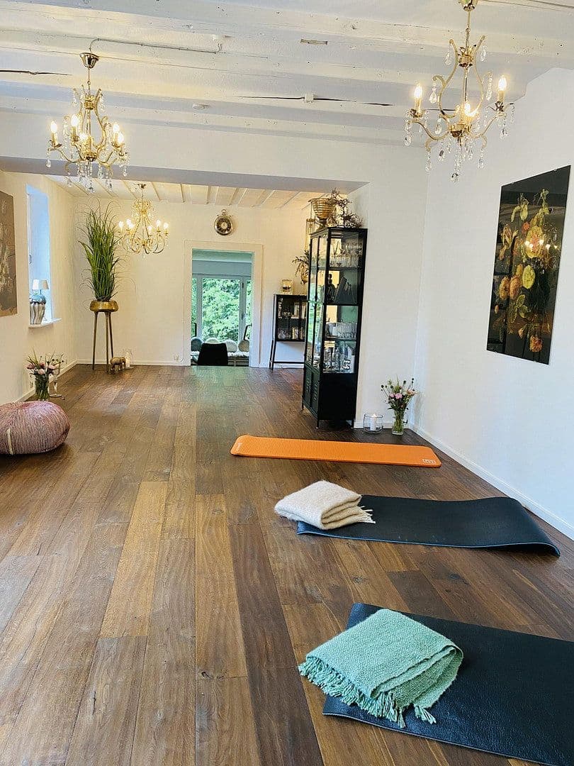 Prodej domu 576 m², pozemek 1.332 m², Hinterzarten, Bádensko-Württembersko Prodej domu 576 m², pozemek 1.332 m², Hinterzarten, Bádensko-Württembersko