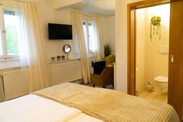 Prodej domu 576 m², pozemek 1.332 m², Hinterzarten, Bádensko-Württembersko Prodej domu 576 m², pozemek 1.332 m², Hinterzarten, Bádensko-Württembersko