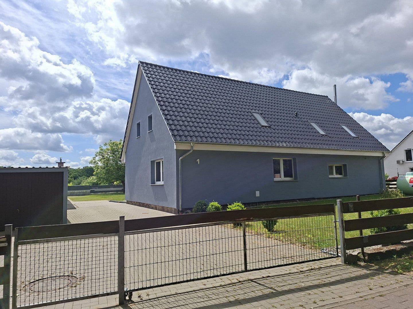 Prodej domu 216 m², pozemek 1.195 m², Neubauerngasse 1, Blumenholz, Mecklenburg-Vorpommern Prodej domu 216 m², pozemek 1.195 m², Neubauerngasse 1, Blumenholz, Mecklenburg-Vorpommern