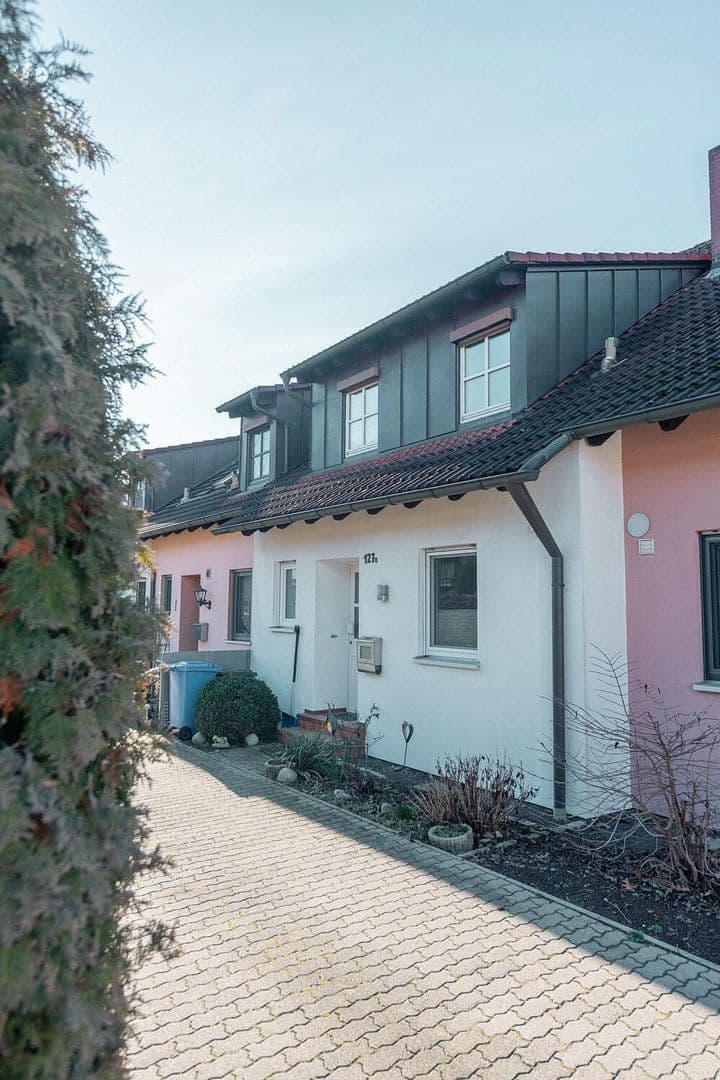 Pronájem domu 130 m², pozemek 151 m², Neumarkt in der Oberpfalz, Bavorsko Pronájem domu 130 m², pozemek 151 m², Neumarkt in der Oberpfalz, Bavorsko