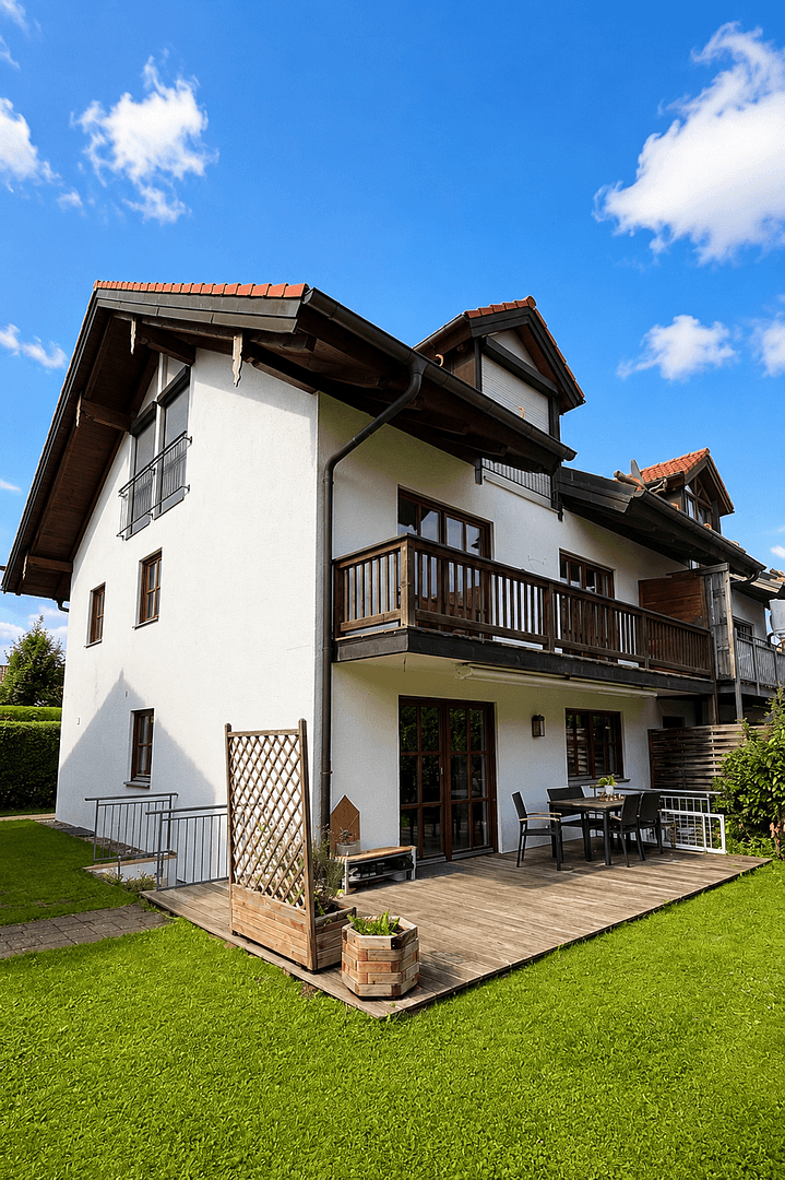 Prodej domu 226 m², pozemek 378 m², Hofolding, Bavorsko Prodej domu 226 m², pozemek 378 m², Hofolding, Bavorsko