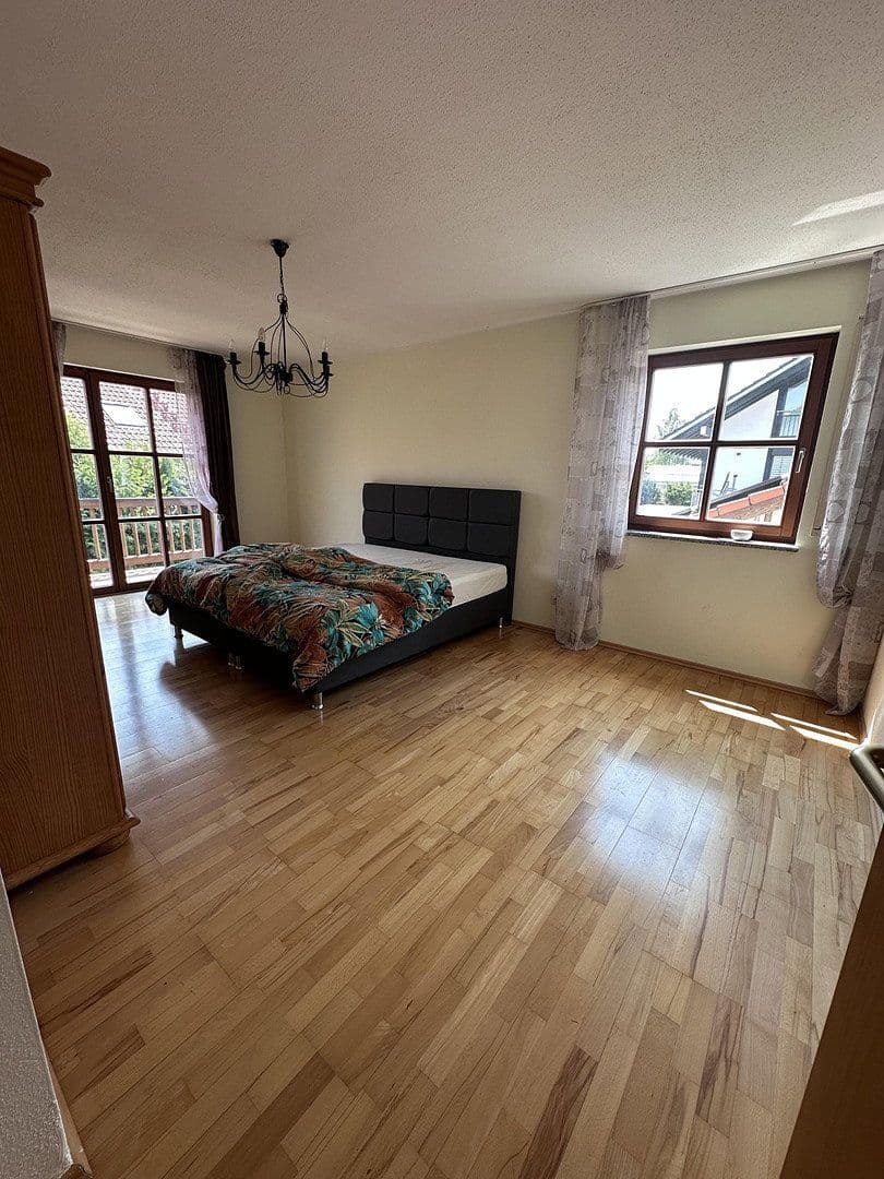 Prodej domu 226 m², pozemek 378 m², Hofolding, Bavorsko Prodej domu 226 m², pozemek 378 m², Hofolding, Bavorsko