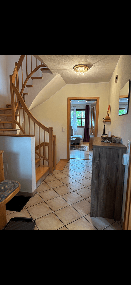 Prodej domu 226 m², pozemek 378 m², Hofolding, Bavorsko Prodej domu 226 m², pozemek 378 m², Hofolding, Bavorsko