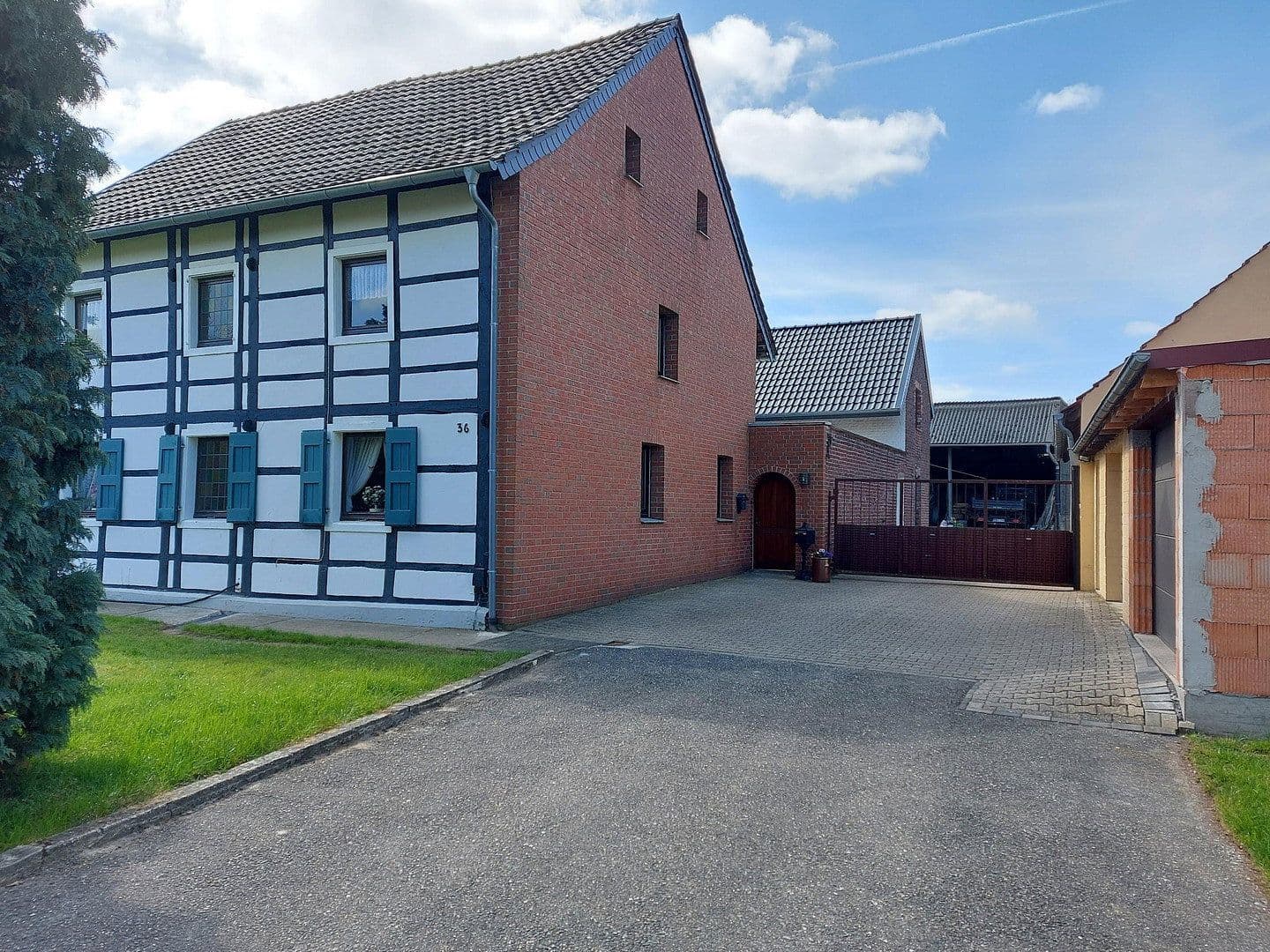Prodej domu 190 m², pozemek 350 m², Mönchengladbach, Severní Porýní-Vestfálsko Prodej domu 190 m², pozemek 350 m², Mönchengladbach, Severní Porýní-Vestfálsko