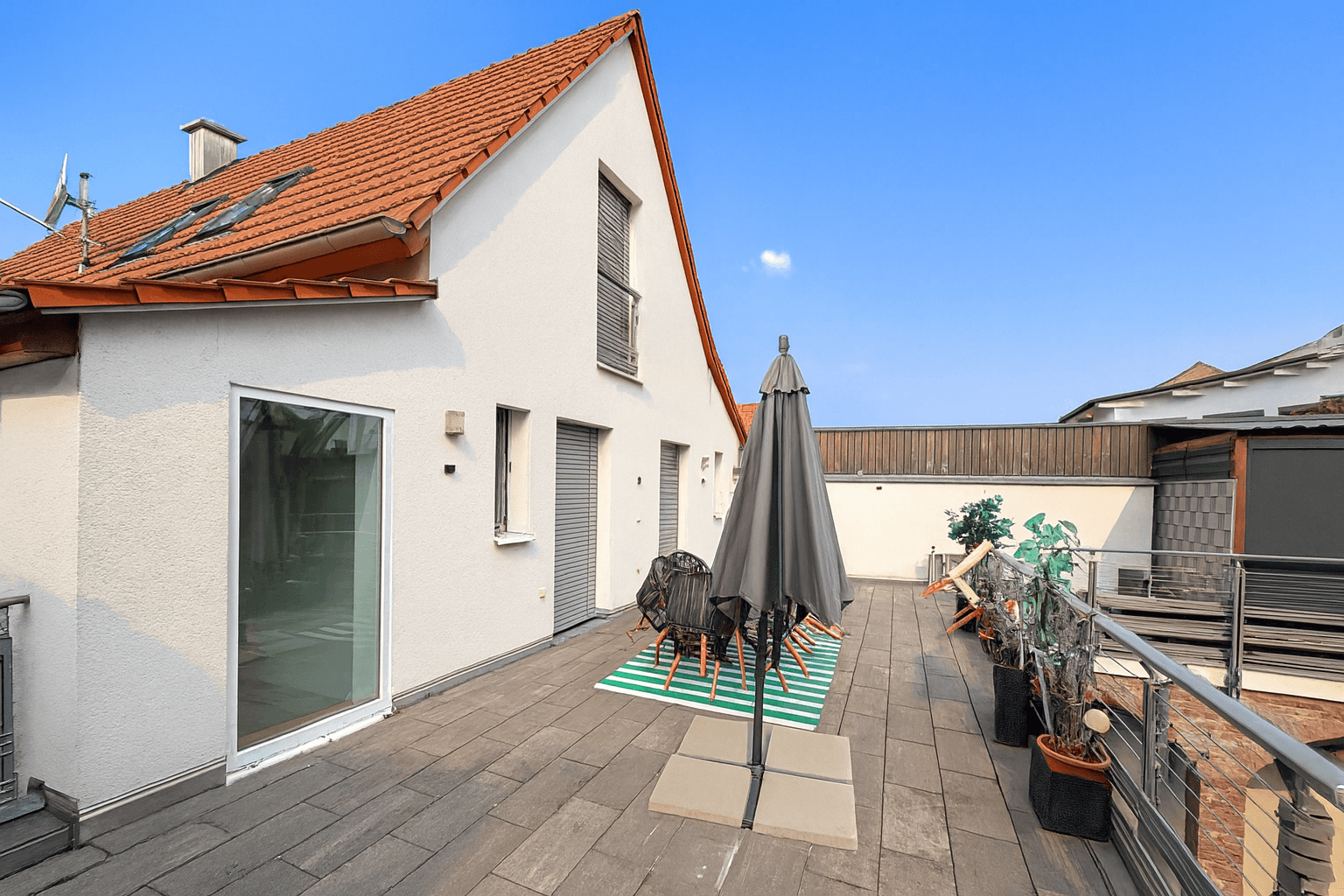 Pronájem bytu 4+1 138 m², Schwebheim, Bavorsko Pronájem bytu 4+1 138 m², Schwebheim, Bavorsko