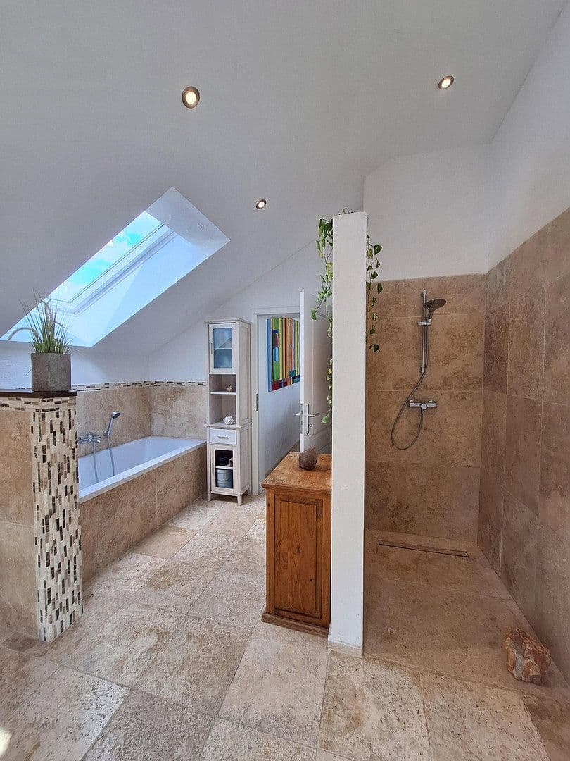Prodej domu 180 m², pozemek 1.952 m², Gaggenau, Bádensko-Württembersko Prodej domu 180 m², pozemek 1.952 m², Gaggenau, Bádensko-Württembersko