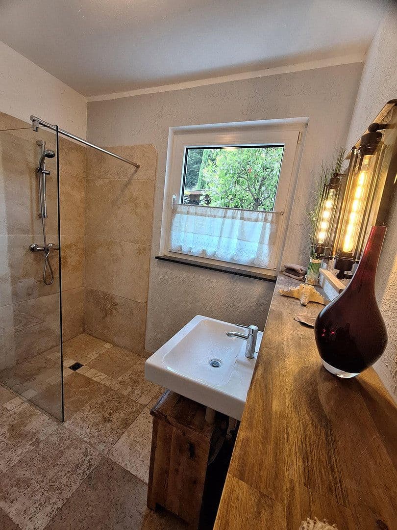 Prodej domu 180 m², pozemek 1.952 m², Gaggenau, Bádensko-Württembersko Prodej domu 180 m², pozemek 1.952 m², Gaggenau, Bádensko-Württembersko