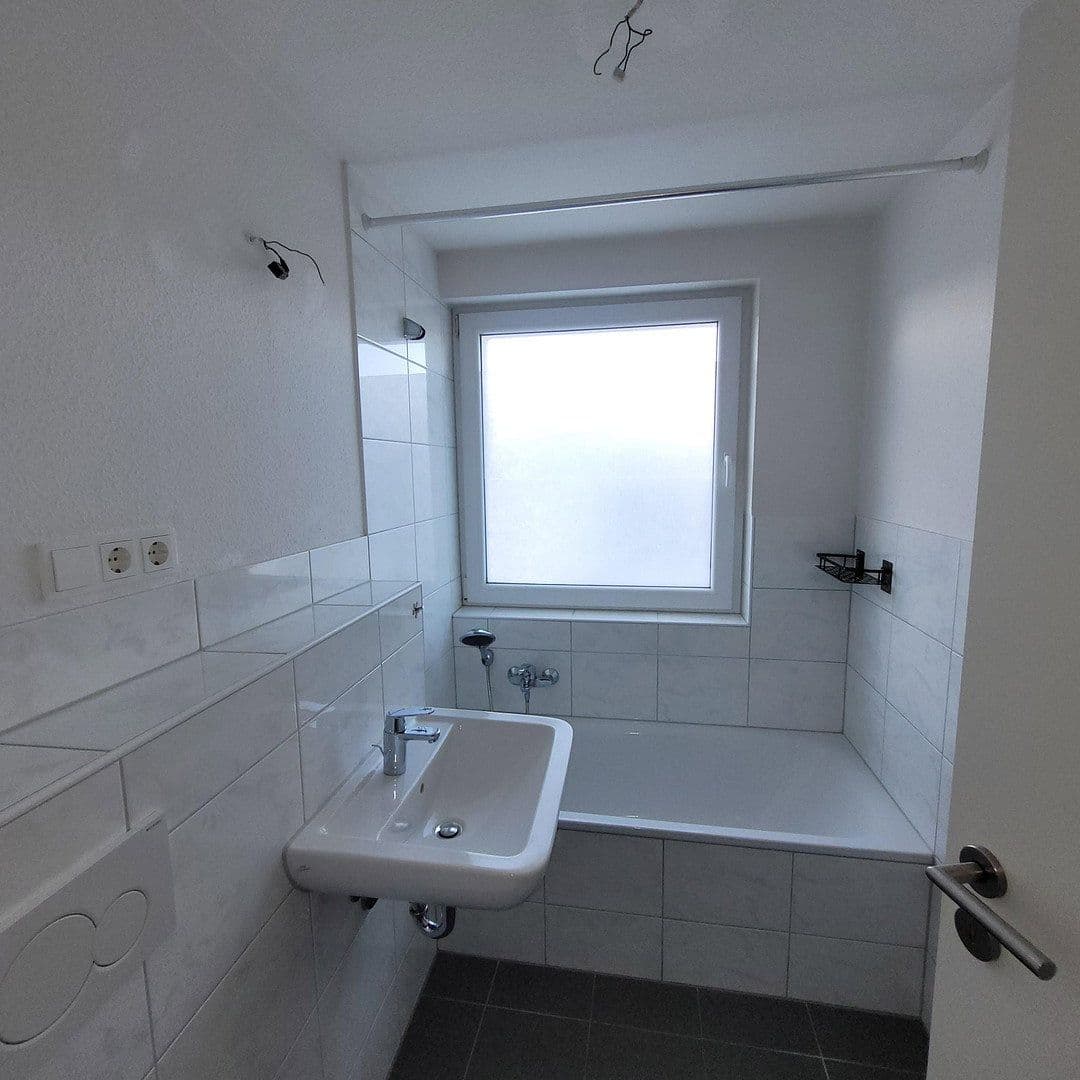 Pronájem bytu 1+kk 43 m², Bergisch Gladbach, Severní Porýní-Vestfálsko Pronájem bytu 1+kk 43 m², Bergisch Gladbach, Severní Porýní-Vestfálsko