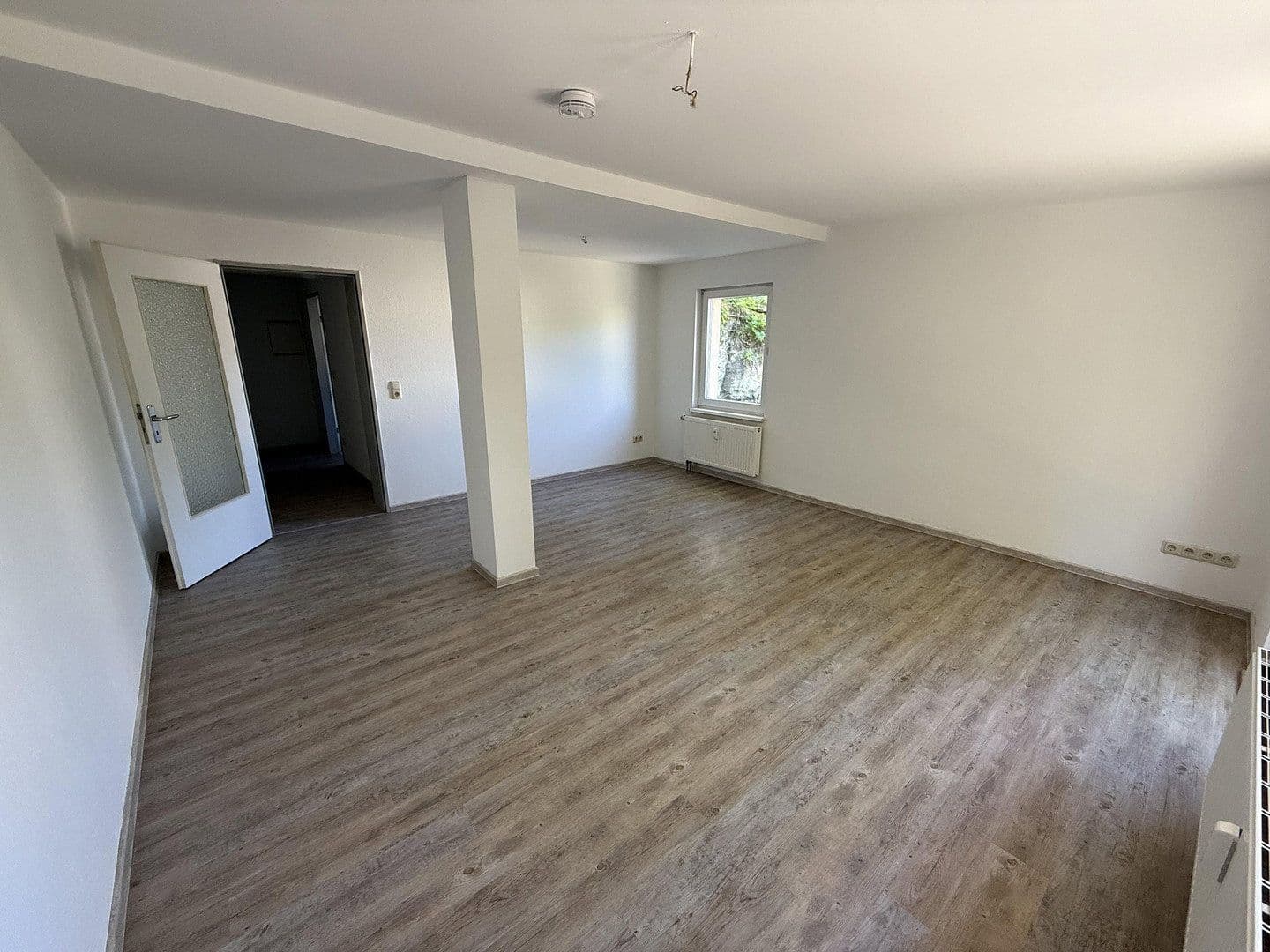 Pronájem bytu 2+1 72 m², Hallesche Straße 73a, Naumburg (Saale), Sasko-Anhaltsko Pronájem bytu 2+1 72 m², Hallesche Straße 73a, Naumburg (Saale), Sasko-Anhaltsko