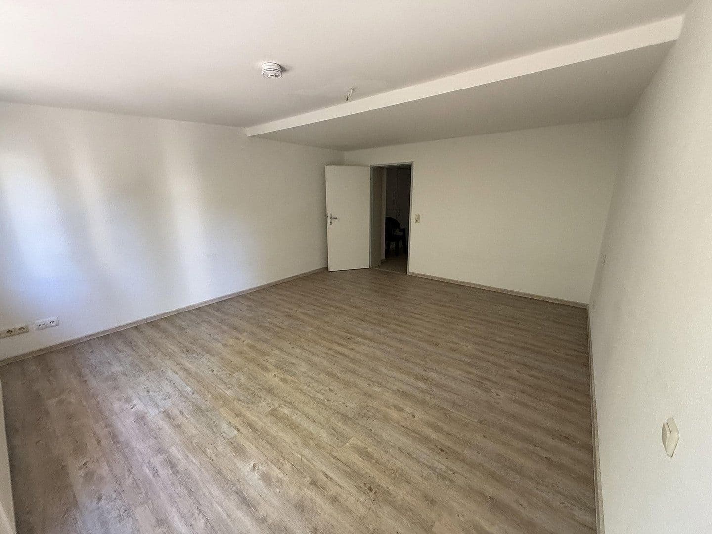 Pronájem bytu 2+1 72 m², Hallesche Straße 73a, Naumburg (Saale), Sasko-Anhaltsko Pronájem bytu 2+1 72 m², Hallesche Straße 73a, Naumburg (Saale), Sasko-Anhaltsko