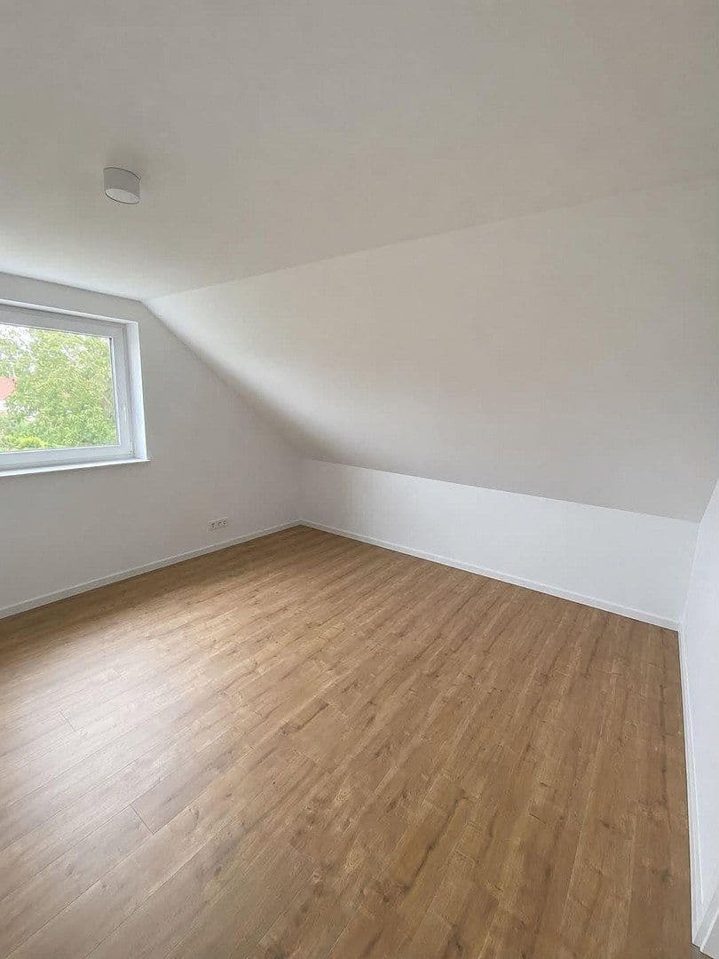 Prodej domu 175 m², pozemek 455 m², Salzgitter, Dolní Sasko Prodej domu 175 m², pozemek 455 m², Salzgitter, Dolní Sasko