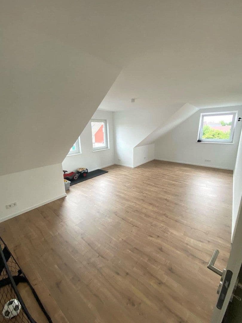 Prodej domu 175 m², pozemek 455 m², Salzgitter, Dolní Sasko Prodej domu 175 m², pozemek 455 m², Salzgitter, Dolní Sasko