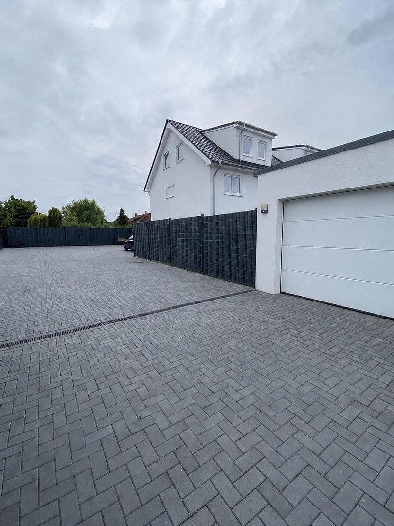 Prodej domu 175 m², pozemek 455 m², Salzgitter, Dolní Sasko Prodej domu 175 m², pozemek 455 m², Salzgitter, Dolní Sasko