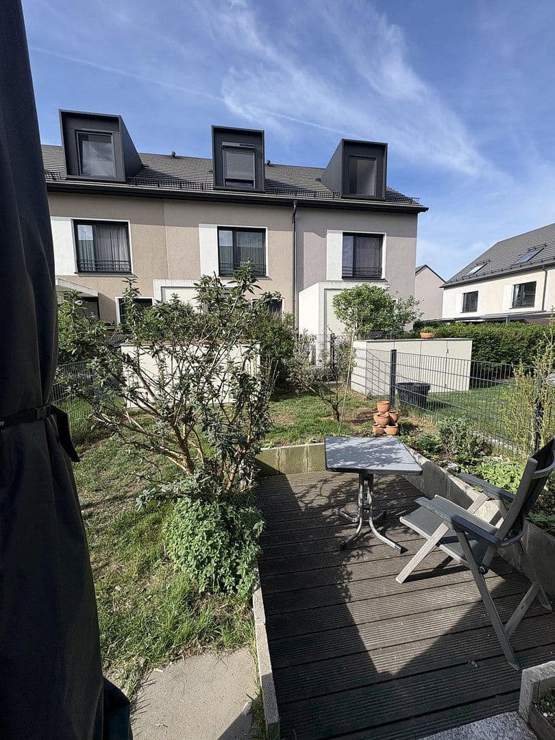 Prodej domu 145 m², pozemek 144 m², Helmut-Schmidt-Ring, Röthenbach an der Pegnitz, Bavorsko Prodej domu 145 m², pozemek 144 m², Helmut-Schmidt-Ring, Röthenbach an der Pegnitz, Bavorsko