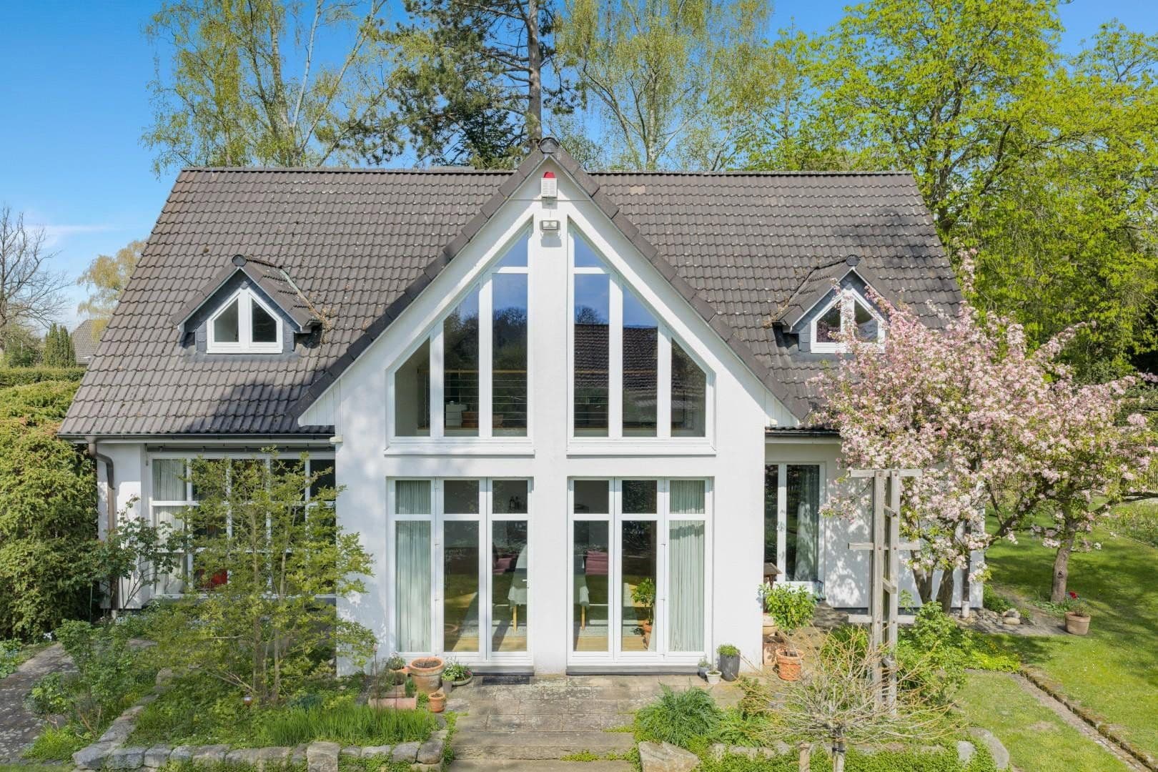 Prodej domu 170 m², pozemek 984 m², Hannover, Dolní Sasko Prodej domu 170 m², pozemek 984 m², Hannover, Dolní Sasko