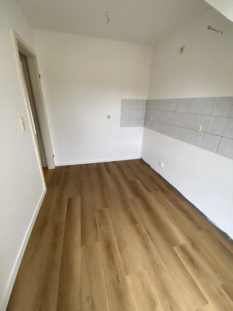 Pronájem bytu 2+1 40 m², Altenburger Straße 7, Schmölln, Durynsko Pronájem bytu 2+1 40 m², Altenburger Straße 7, Schmölln, Durynsko
