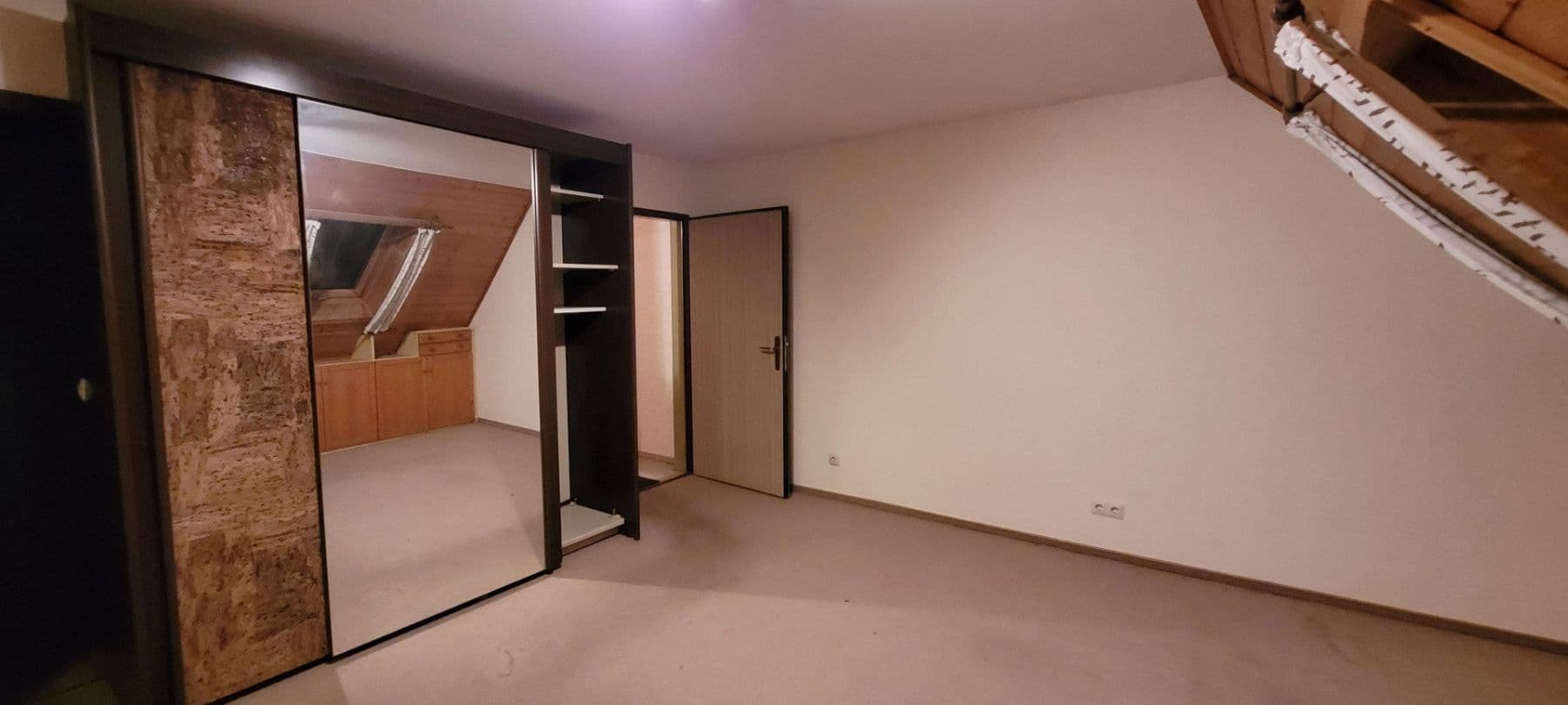 Prodej domu 230 m², pozemek 140 m², Eibelstadt, Bavorsko Prodej domu 230 m², pozemek 140 m², Eibelstadt, Bavorsko