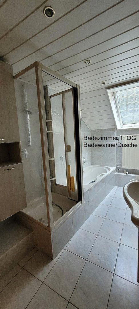 Prodej domu 230 m², pozemek 140 m², Eibelstadt, Bavorsko Prodej domu 230 m², pozemek 140 m², Eibelstadt, Bavorsko