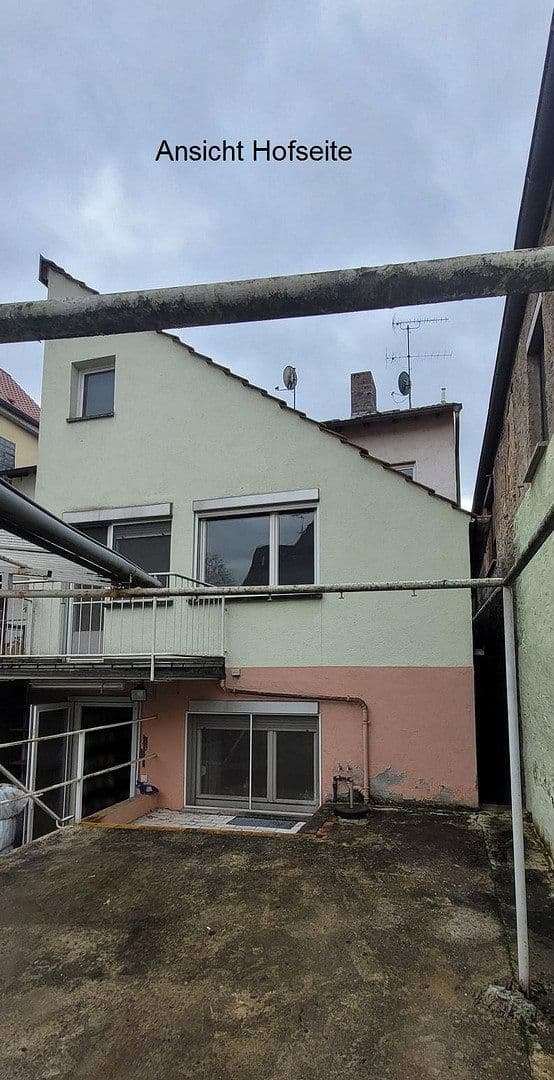 Prodej domu 230 m², pozemek 140 m², Eibelstadt, Bavorsko Prodej domu 230 m², pozemek 140 m², Eibelstadt, Bavorsko