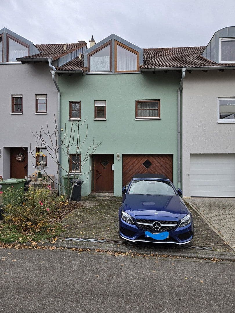 Pronájem domu 128 m², pozemek 145 m², Walther-Bothe-Str., Bretten, Bádensko-Württembersko Pronájem domu 128 m², pozemek 145 m², Walther-Bothe-Str., Bretten, Bádensko-Württembersko