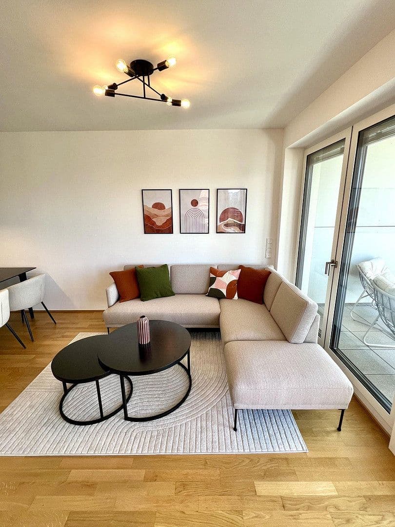 Pronájem bytu 2+1 79 m², Oskar-von-Miller-Str. 12, Frankfurt, Hessen Pronájem bytu 2+1 79 m², Oskar-von-Miller-Str. 12, Frankfurt, Hessen