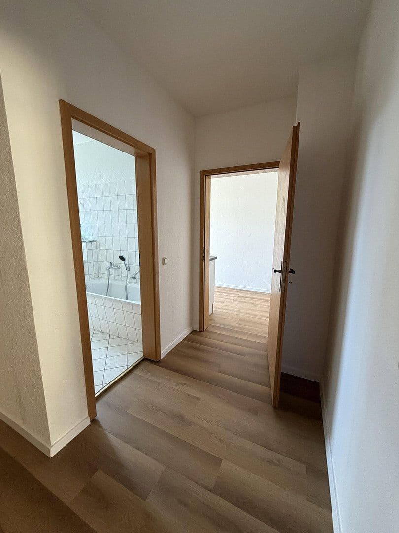 Pronájem bytu 1+1 49 m², Thümmelstr.23, Starohrad, Durynsko Pronájem bytu 1+1 49 m², Thümmelstr.23, Starohrad, Durynsko