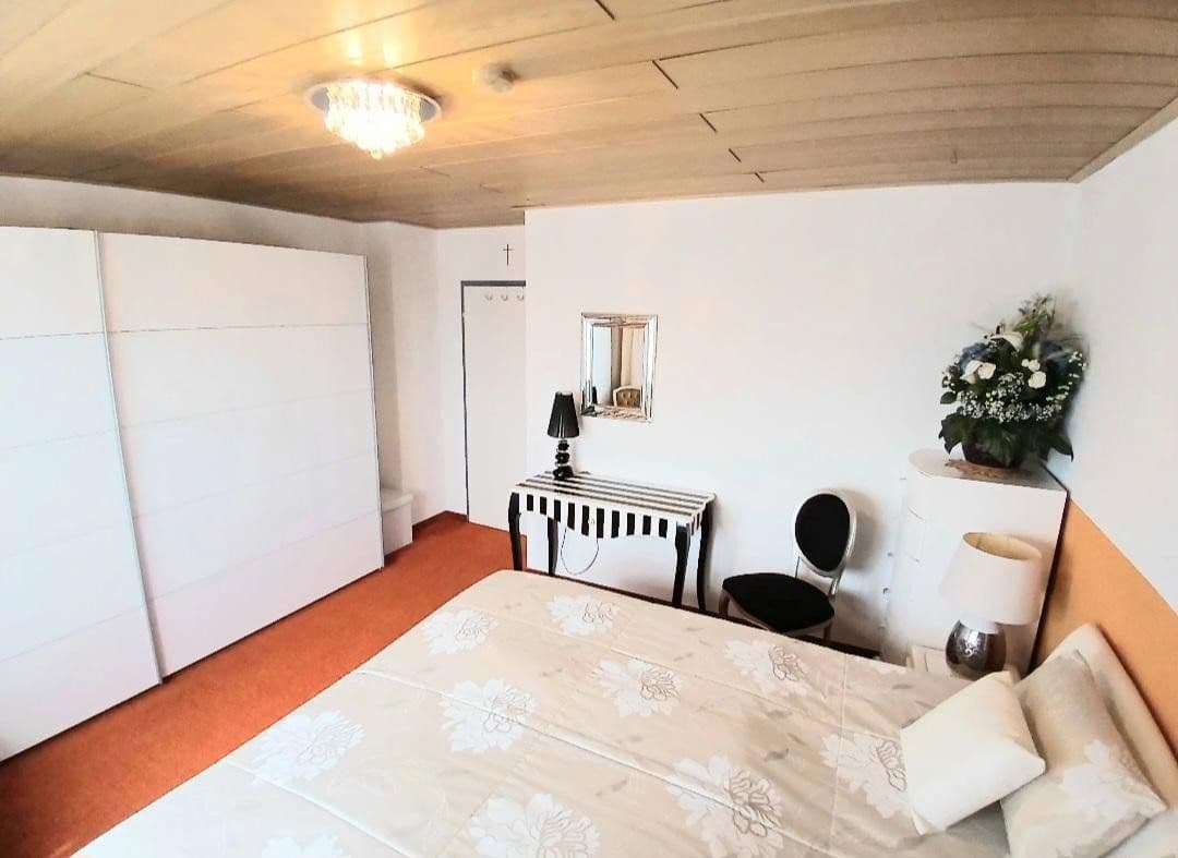 Prodej domu 180 m², pozemek 628 m², Gusenburg, Porýní-Falc Prodej domu 180 m², pozemek 628 m², Gusenburg, Porýní-Falc