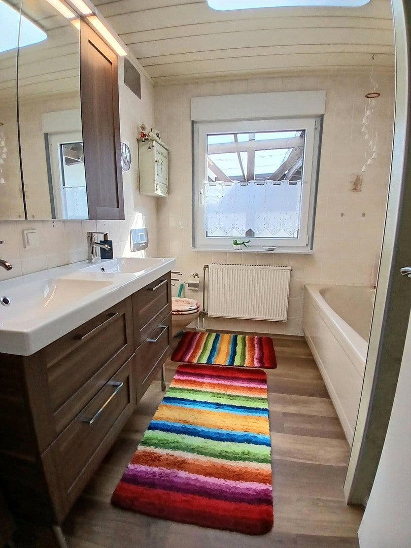 Prodej domu 180 m², pozemek 628 m², Gusenburg, Porýní-Falc Prodej domu 180 m², pozemek 628 m², Gusenburg, Porýní-Falc