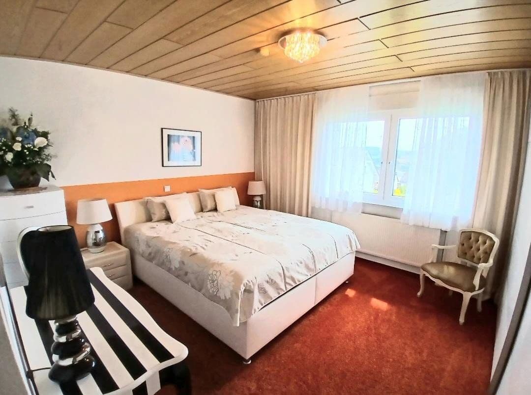Prodej domu 180 m², pozemek 628 m², Gusenburg, Porýní-Falc Prodej domu 180 m², pozemek 628 m², Gusenburg, Porýní-Falc