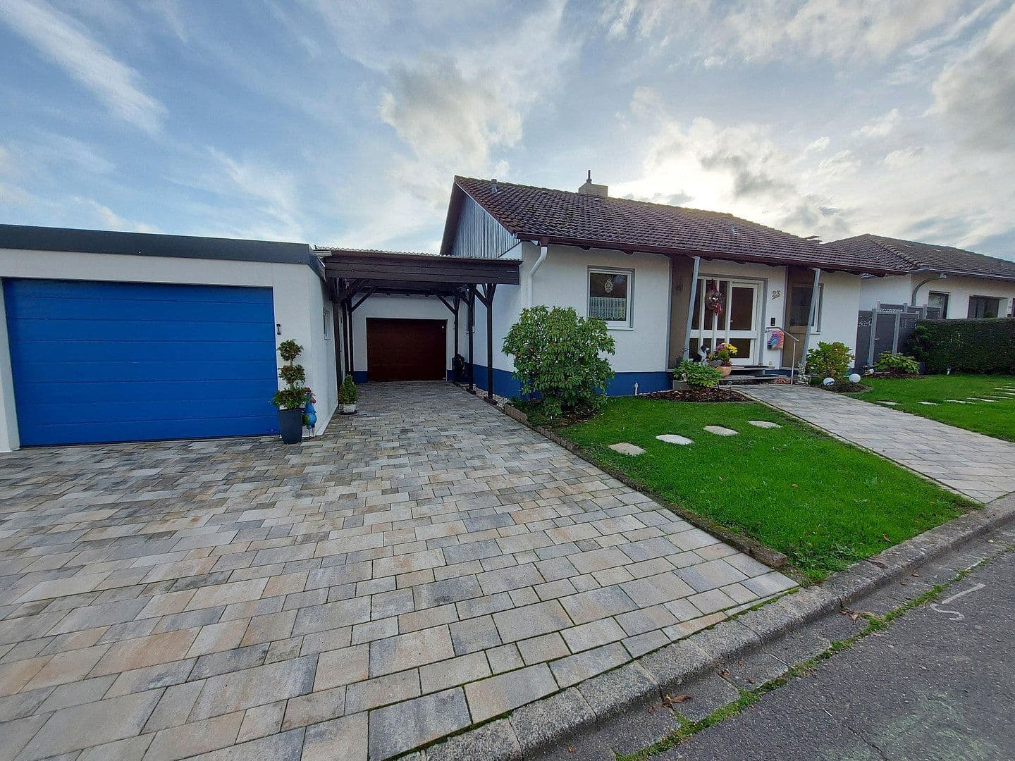 Prodej domu 180 m², pozemek 628 m², Gusenburg, Porýní-Falc Prodej domu 180 m², pozemek 628 m², Gusenburg, Porýní-Falc
