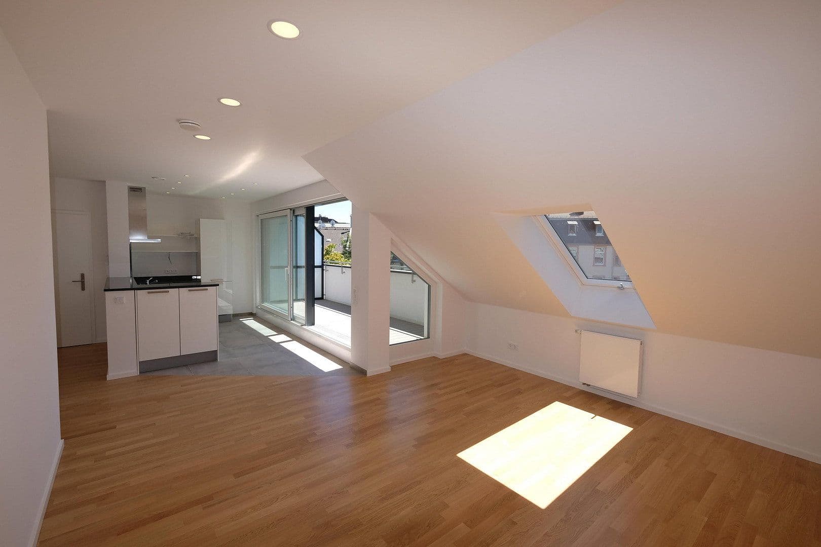 Pronájem bytu 2+1 65 m², Seilerstraße 7, Frankfurt am Main, Hessen Pronájem bytu 2+1 65 m², Seilerstraße 7, Frankfurt am Main, Hessen