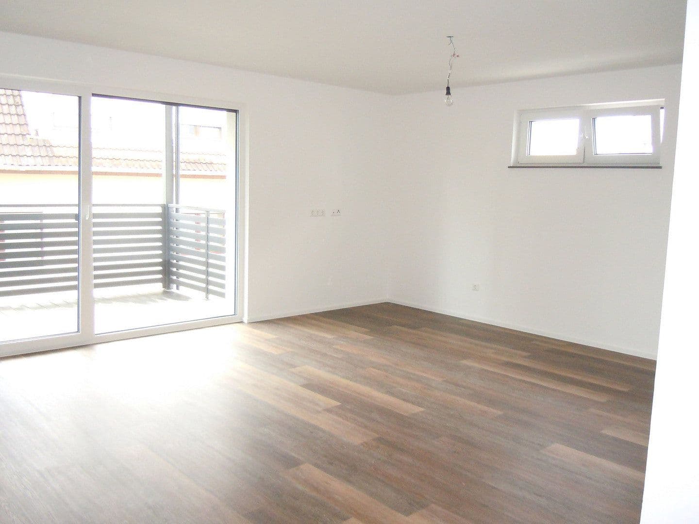 Pronájem bytu 3+1 84 m², Lilienstraße 4, Willstätt, Bádensko-Württembersko Pronájem bytu 3+1 84 m², Lilienstraße 4, Willstätt, Bádensko-Württembersko