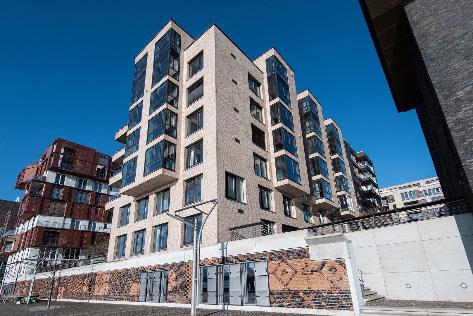 Pronájem bytu 4+1 155 m², Am Kaiserkai 35, Hamburg, Hamburg Pronájem bytu 4+1 155 m², Am Kaiserkai 35, Hamburg, Hamburg