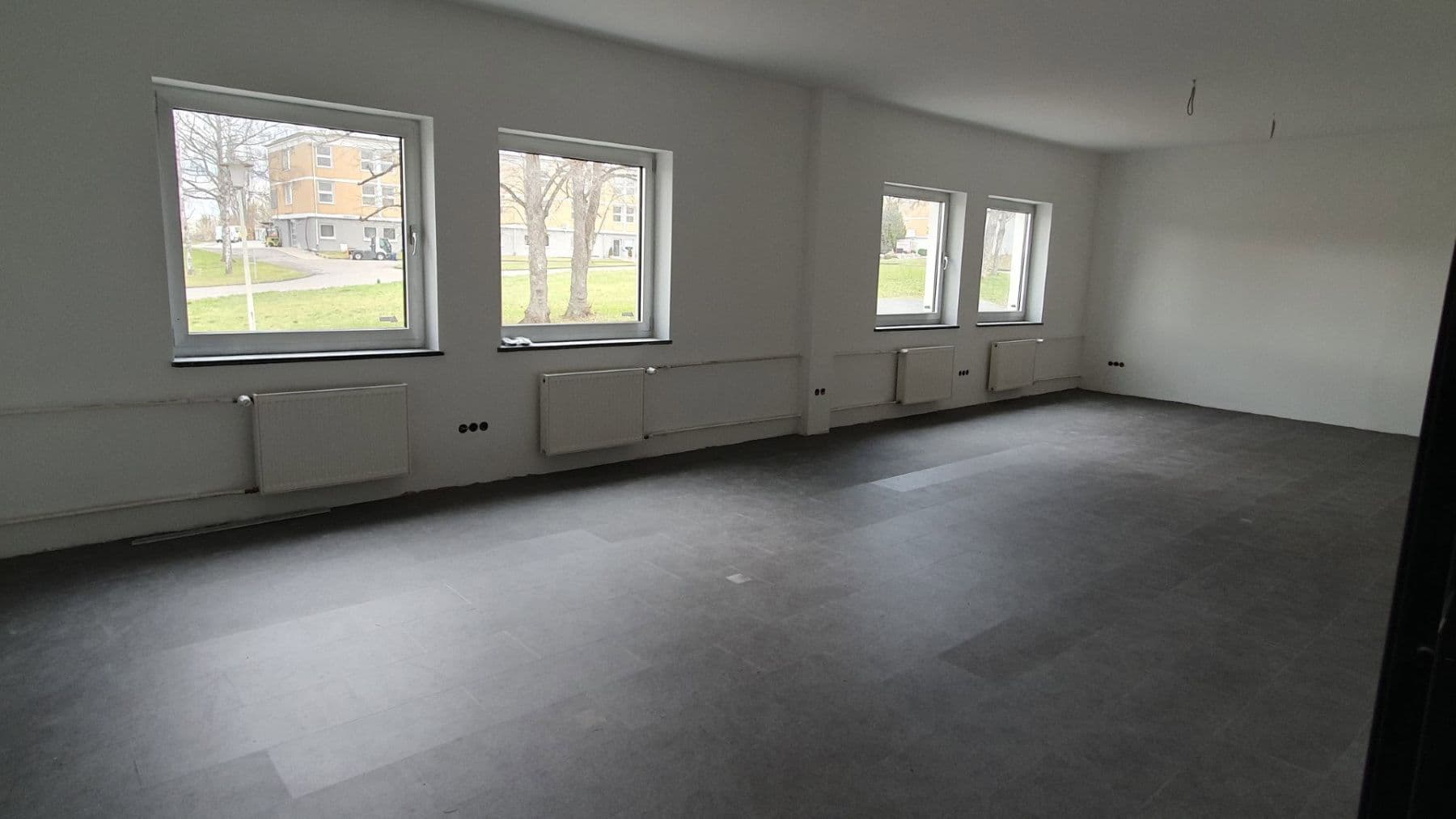 Pronájem kanceláře 2.000 m², Nagold, Bádensko-Württembersko Pronájem kanceláře 2.000 m², Nagold, Bádensko-Württembersko