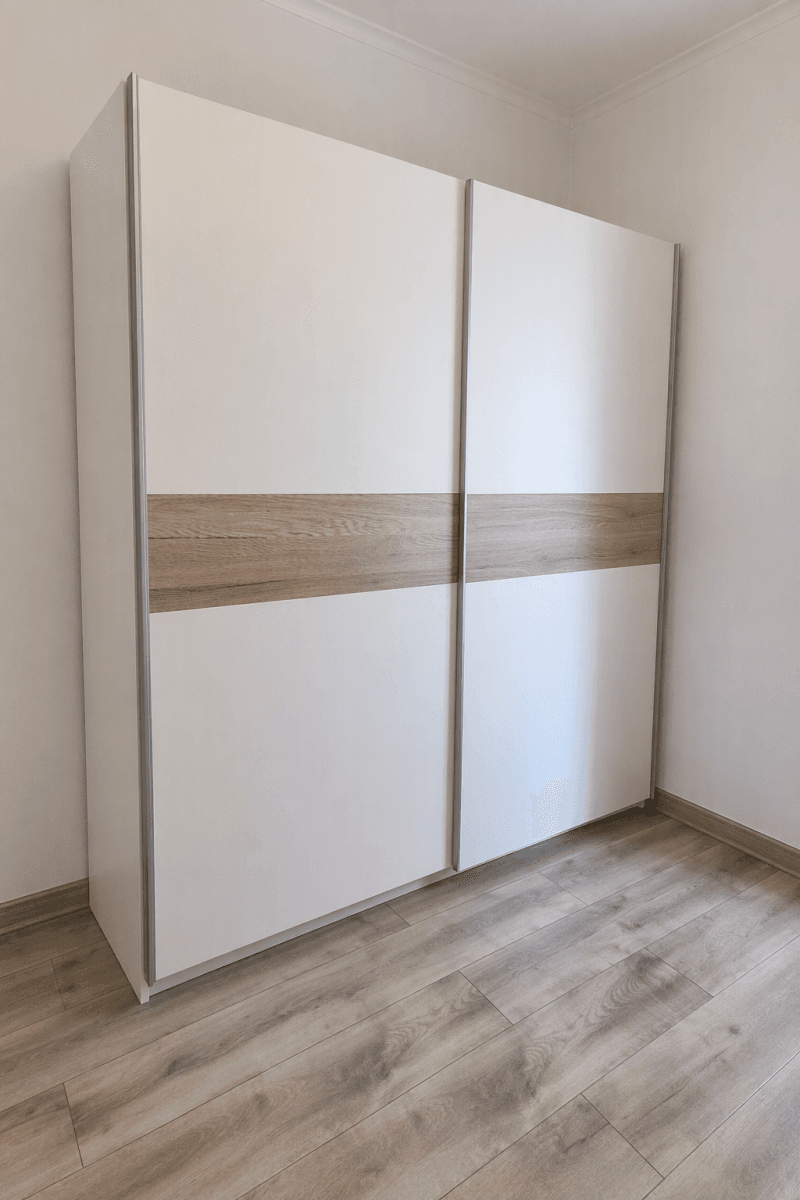 Pronájem bytu 2+1 56 m², náměstí 17. listopadu, Přelouč, Pardubický kraj Pronájem bytu 2+1 56 m², náměstí 17. listopadu, Přelouč, Pardubický kraj