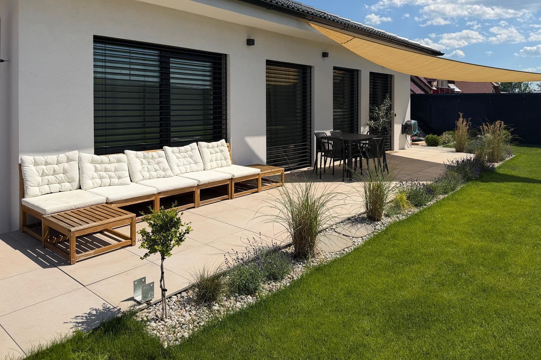 Prodej domu 144 m², pozemek 483 m², Bavoryně, Středočeský kraj Prodej domu 144 m², pozemek 483 m², Bavoryně, Středočeský kraj