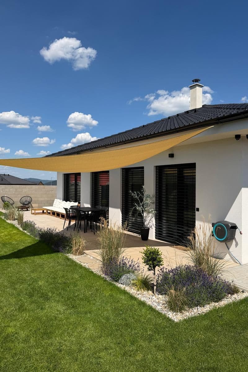 Prodej domu 144 m², pozemek 483 m², Bavoryně, Středočeský kraj Prodej domu 144 m², pozemek 483 m², Bavoryně, Středočeský kraj
