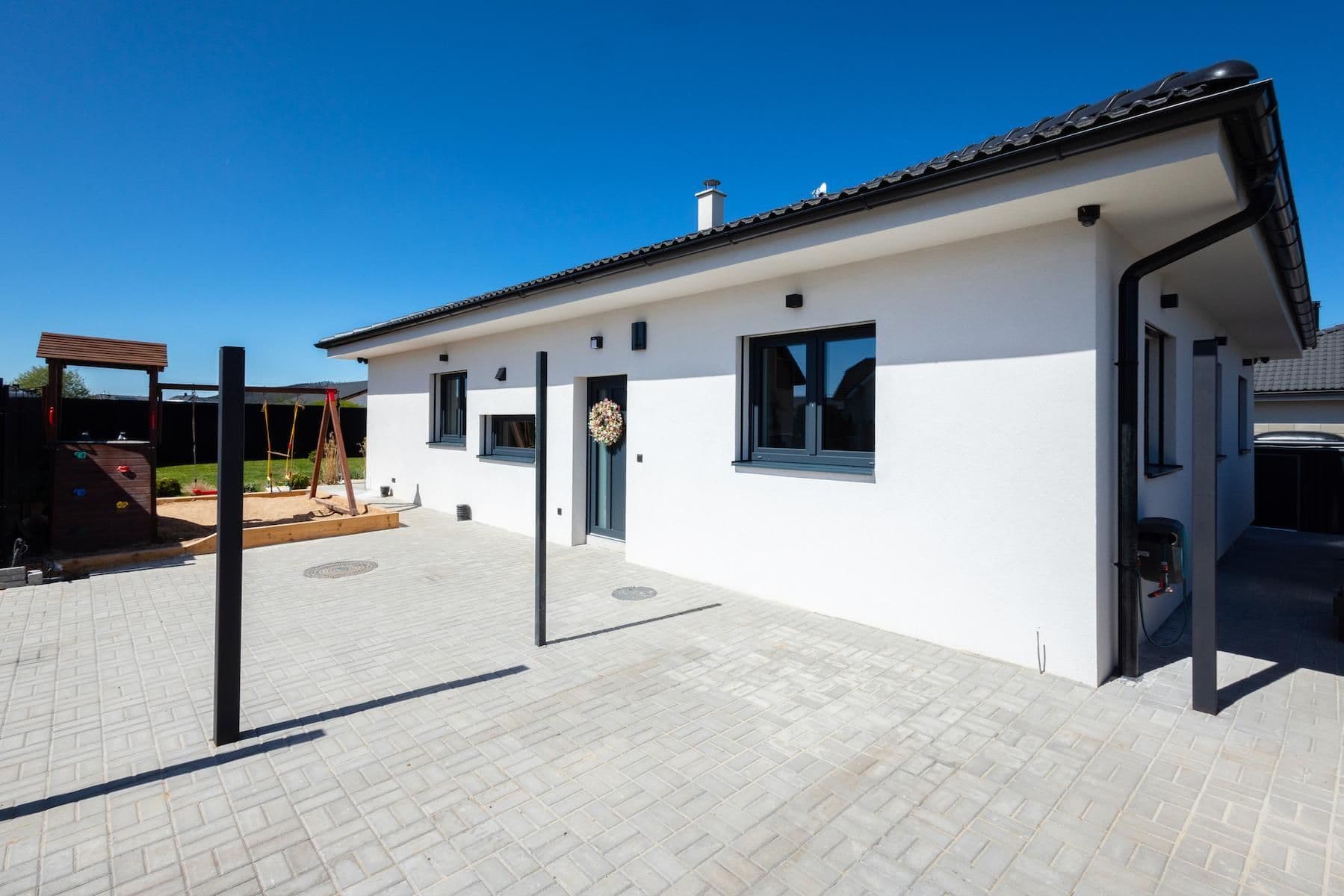 Prodej domu 144 m², pozemek 483 m², Bavoryně, Středočeský kraj Prodej domu 144 m², pozemek 483 m², Bavoryně, Středočeský kraj