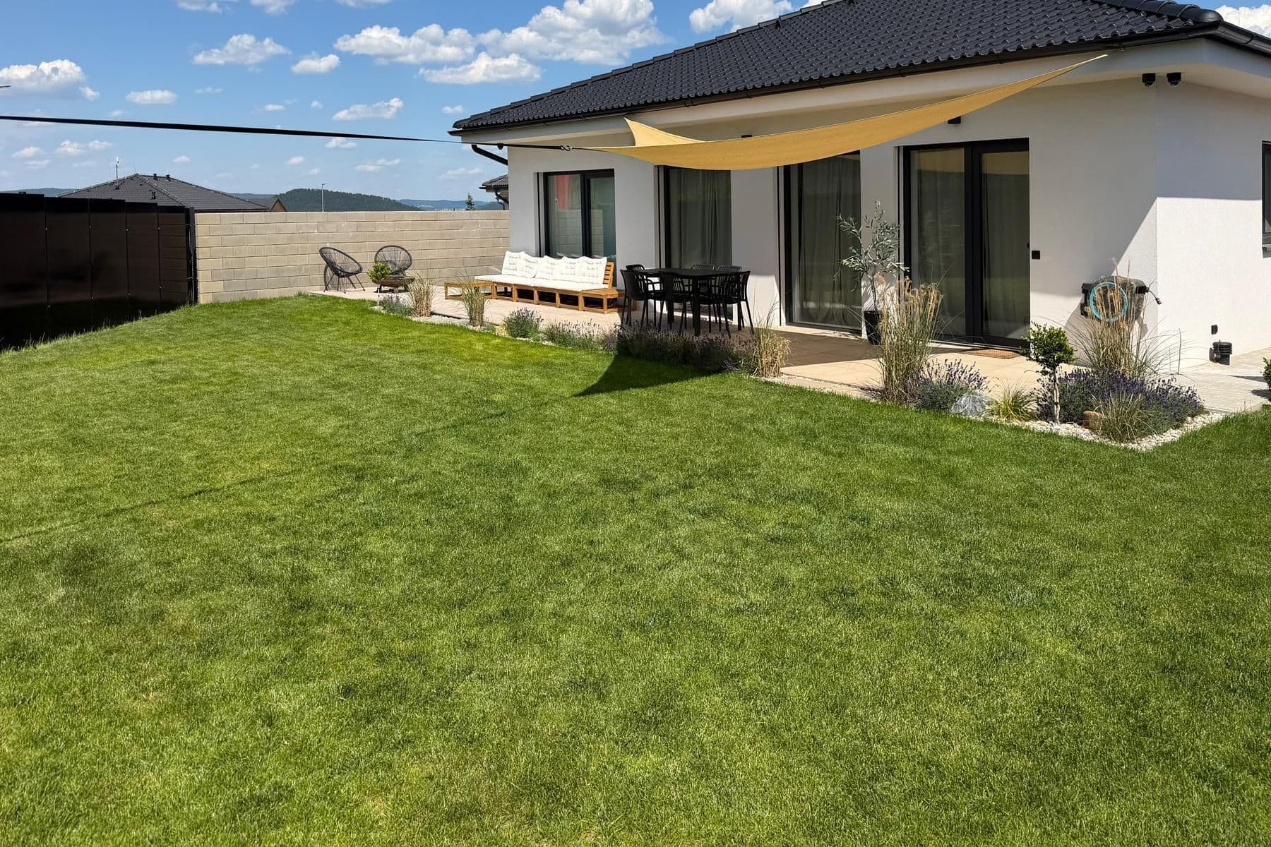 Prodej domu 144 m², pozemek 483 m², Bavoryně, Středočeský kraj Prodej domu 144 m², pozemek 483 m², Bavoryně, Středočeský kraj