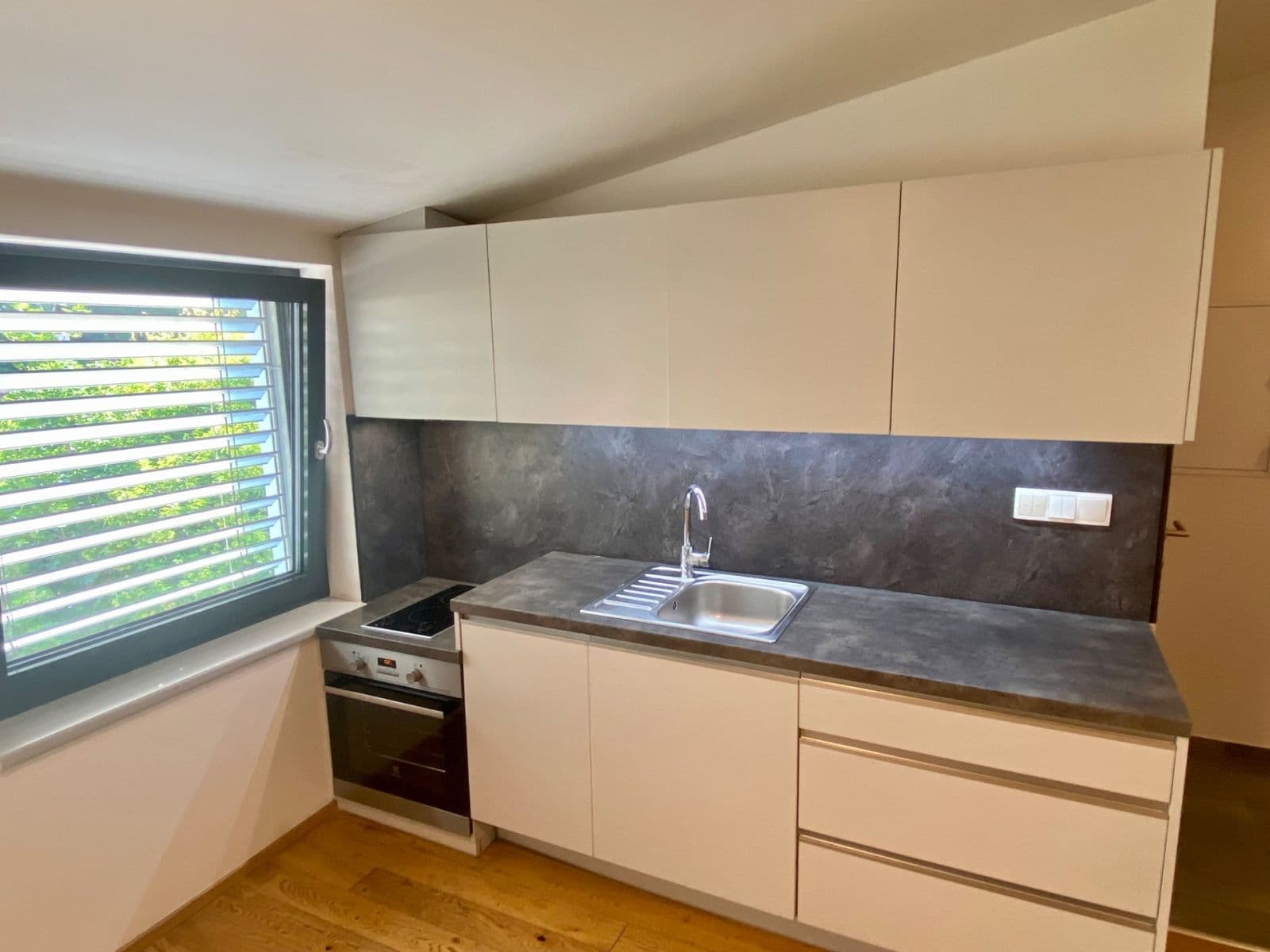 Pronájem bytu 1+kk 19 m², Ondráčkova, Brno, Jihomoravský kraj Pronájem bytu 1+kk 19 m², Ondráčkova, Brno, Jihomoravský kraj